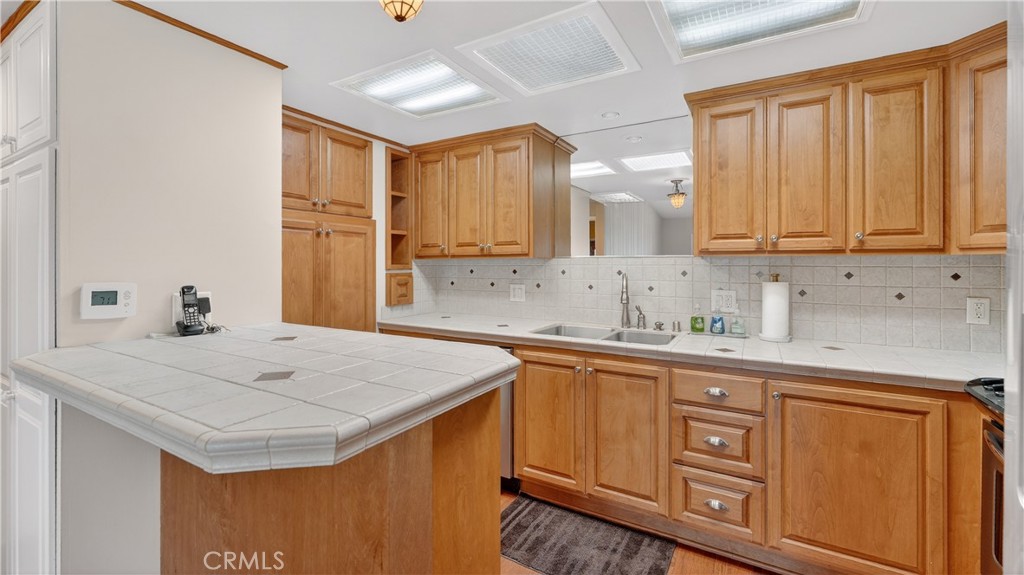 1462 Merion Way, Unit 30G Seal Beach, CA 90740 - Photo 8 of 38
