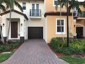 $3,100 | 6960 Long Pine Circle, Coconut Creek, FL 33073
