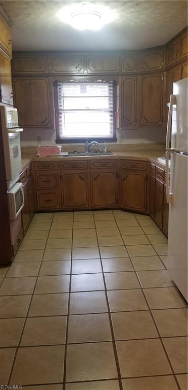 644 Huffman Fork Road Purlear, NC 28665 - Photo 6 of 23