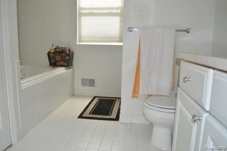 2754 Long Meadow Lane Rochester, MI 48307 - Photo 27 of 45 088.JPG