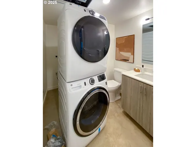 $250,000 | 10009 Southeast Cottage Lane, Unit 12, Milwaukie, OR 97222