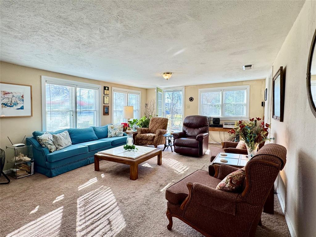 1505 Bonham Street Commerce, TX 75428 - Photo 27 of 38 Spacious secondary living room