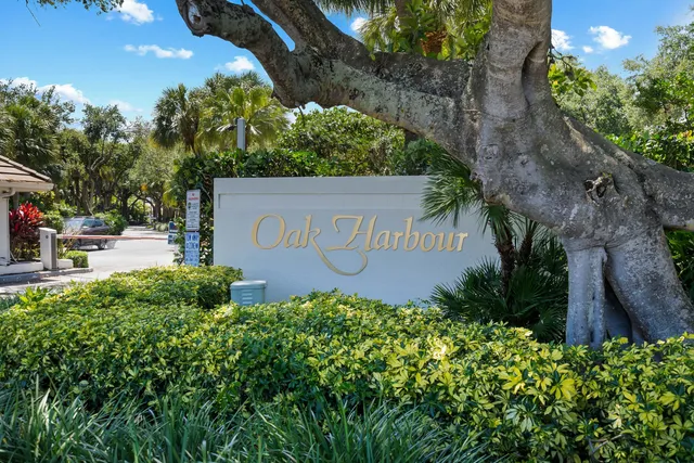 $785,000 | 463 Coral Cove Drive, Juno Beach, FL 33408