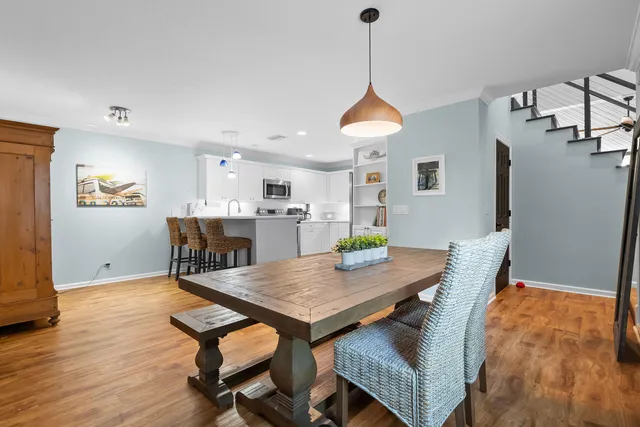 $785,000 | 463 Coral Cove Drive, Juno Beach, FL 33408