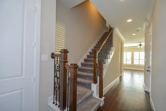 $2,900 | 1110 Oakwood Pass Court, Houston, TX 77043