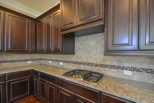 $2,900 | 1110 Oakwood Pass Court, Houston, TX 77043