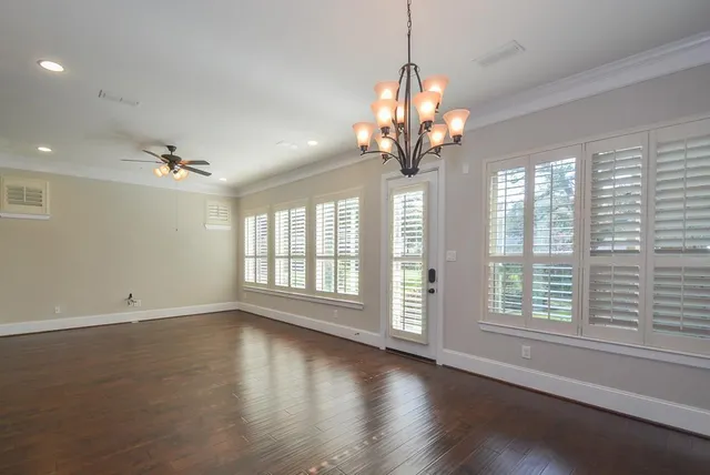 $2,900 | 1110 Oakwood Pass Court, Houston, TX 77043