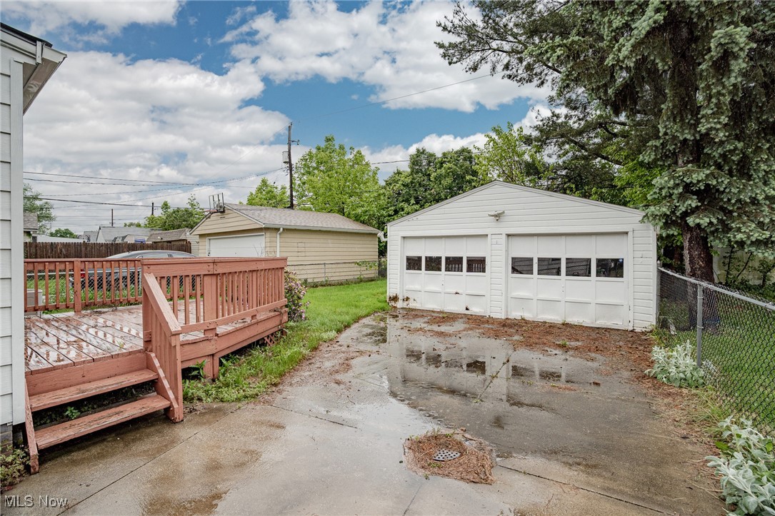 4092 Charlton Road Cleveland, OH 44121 - Photo 28 of 33 Gallery Image 28