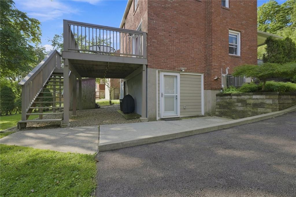 863 Middle Road Pittsburgh, PA 15234 - Photo 5 of 32 Gallery Image 5
