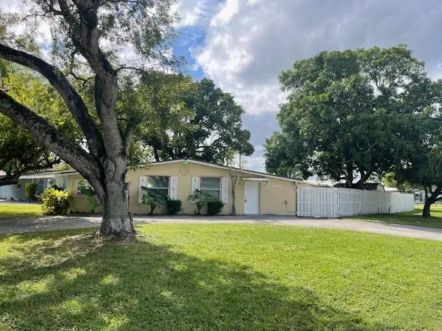 $3,300 | 2495 Northwest 62nd Avenue, Margate, FL 33063