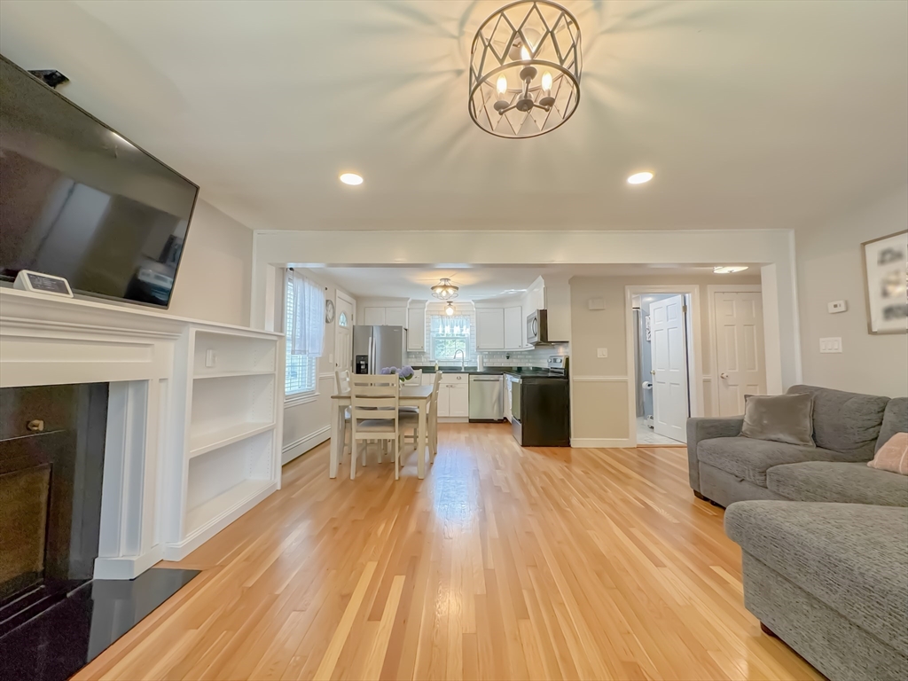 9 Reynolds Road Peabody, MA 01960 - Photo 13 of 40