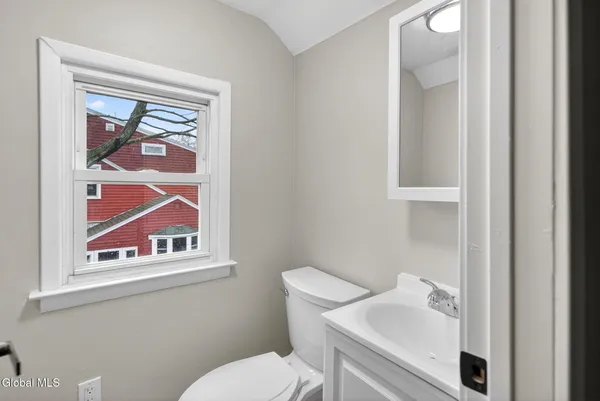 $299,000 | 5 Nielson Road, Guilderland, NY 12009