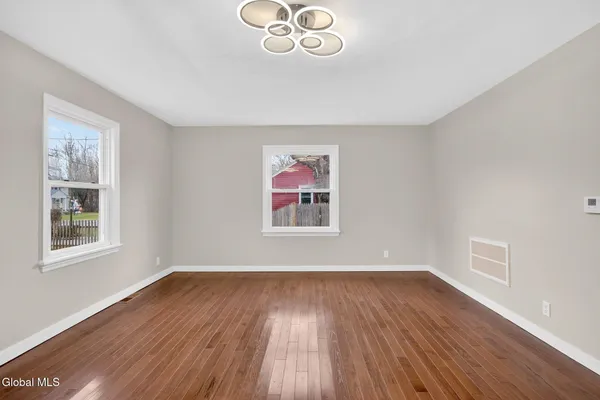 $299,000 | 5 Nielson Road, Guilderland, NY 12009