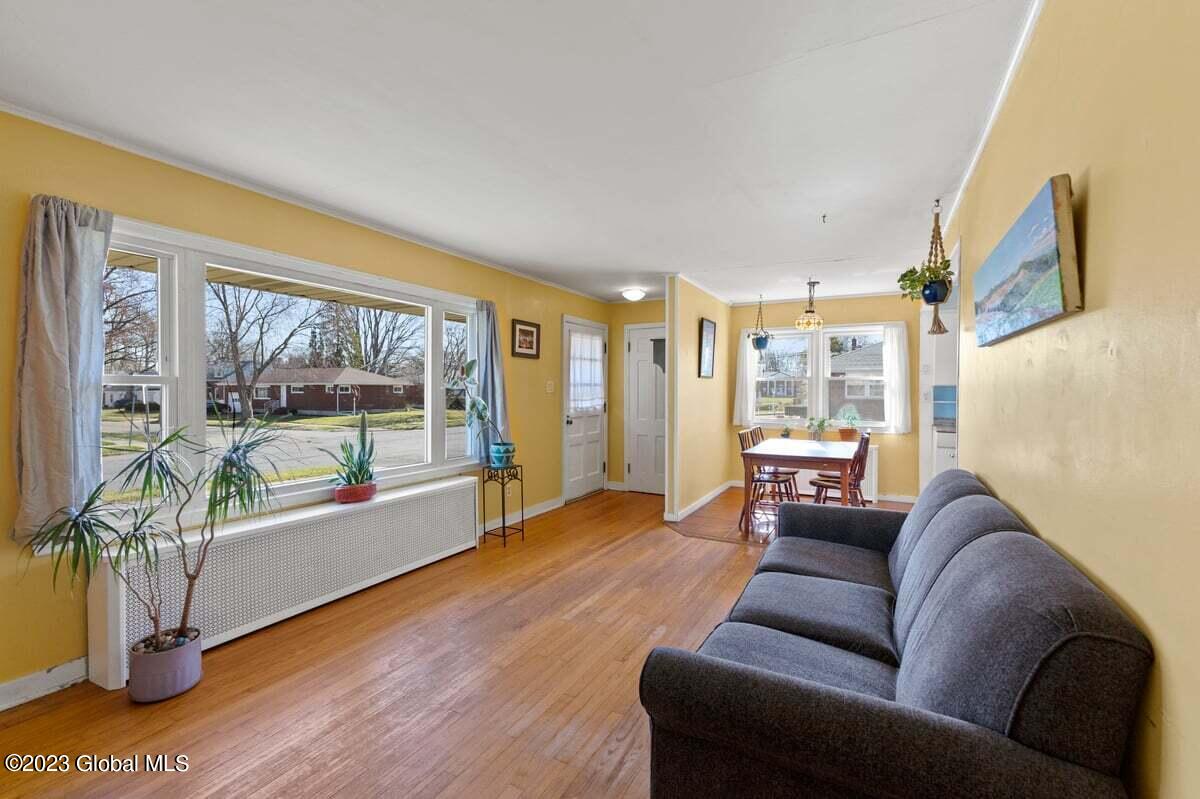 406 Hackett Boulevard Albany, NY 12208 - Photo 2 of 17 406 living 2