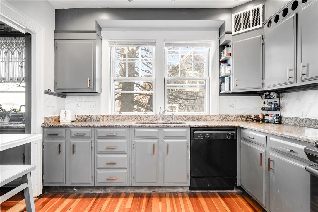 21 Elton Street, Unit 2 Providence, RI 02906 - Photo 10 of 22