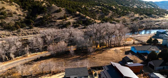 a picture of city view