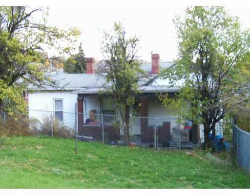 811 12th Street McKees Rocks, PA 15136 - Photo 1 of 1 Exterior Front.