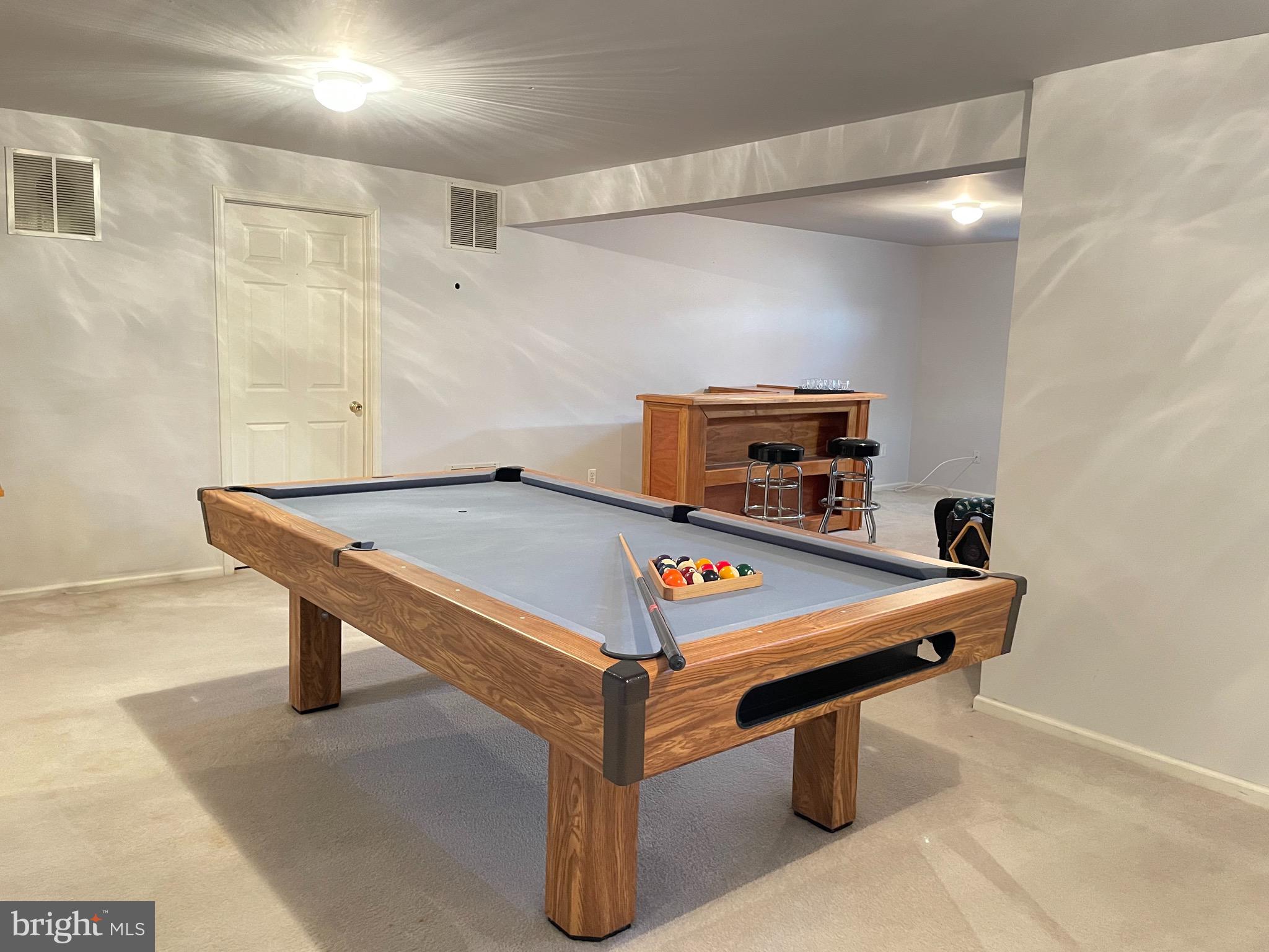 3 Foxton Drive Atco, NJ 08004 - Photo 31 of 37 Billiards Table stays!