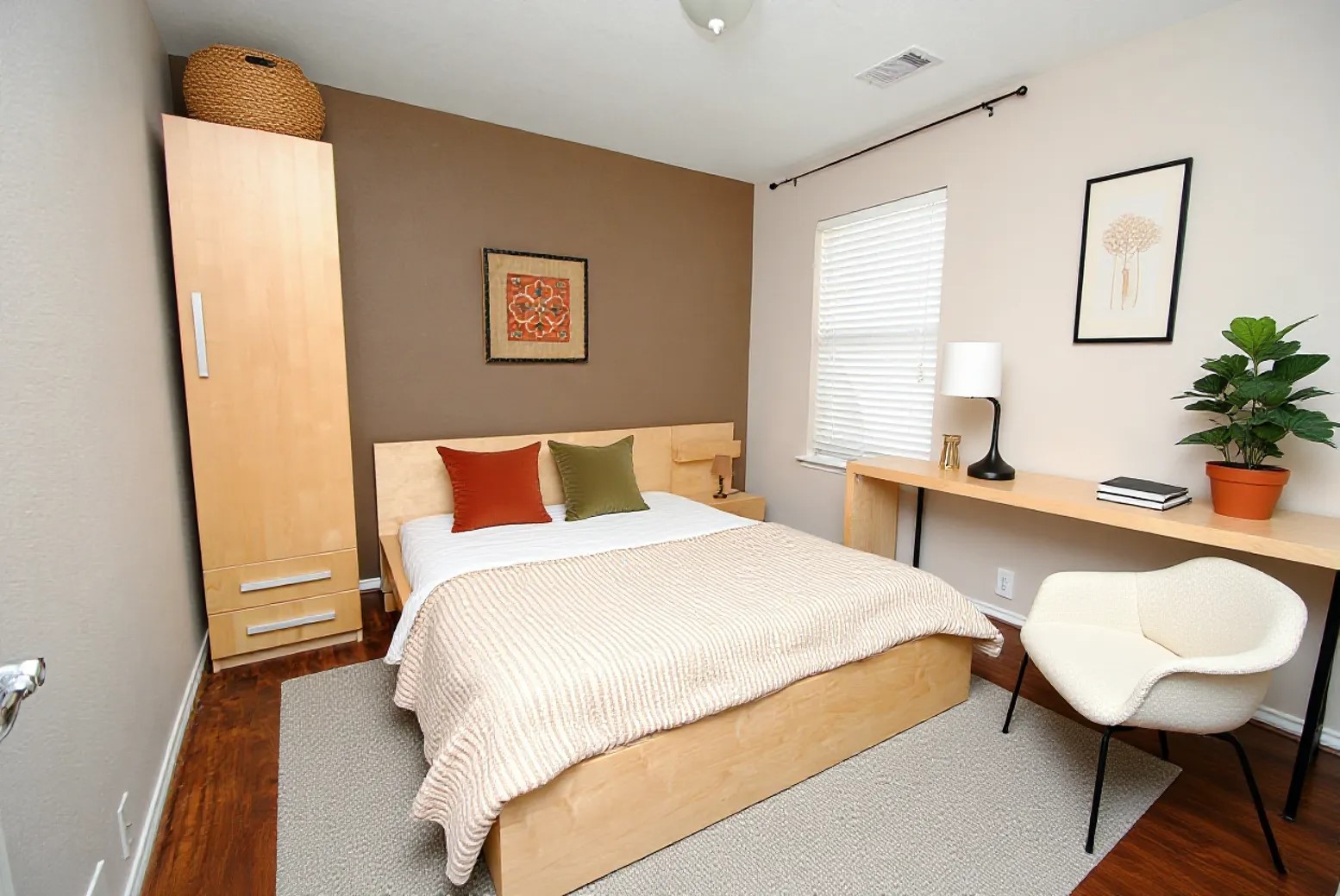 16427 Kettlebrook Lane Houston, TX 77049 - Photo 21 of 27 a bed room with a bed window and table chair