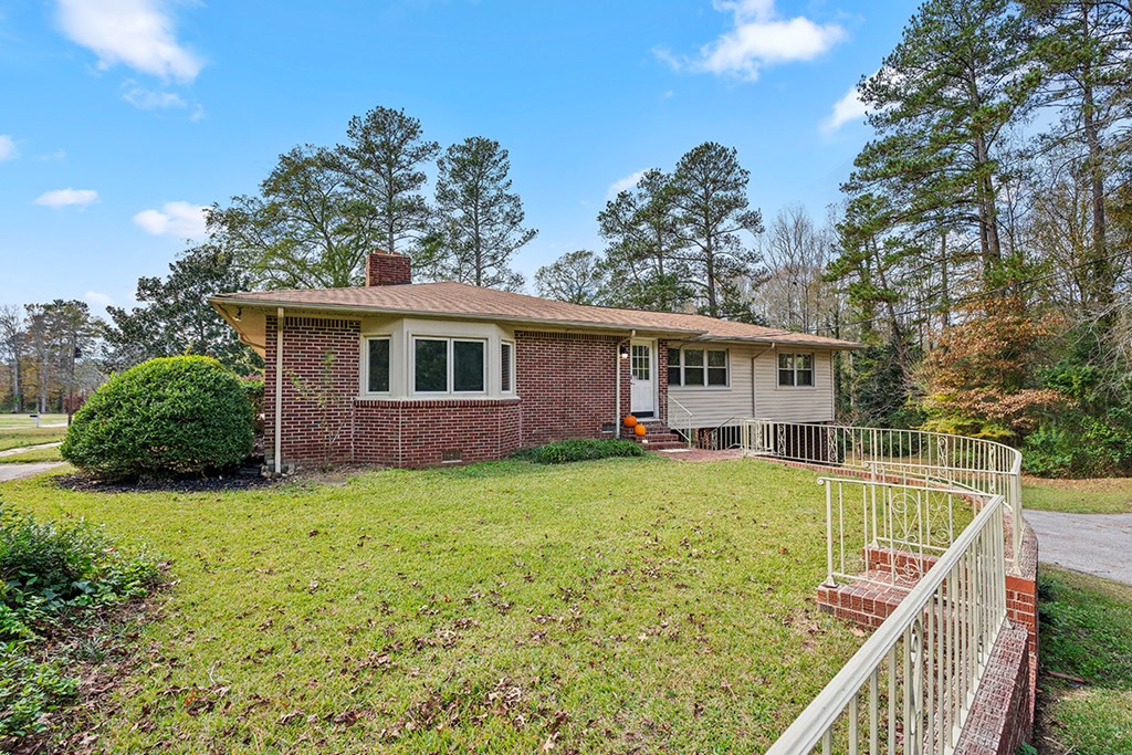 117 Sheffield Road Greenwood, SC 29646 - Photo 3 of 35 Gallery Image 3