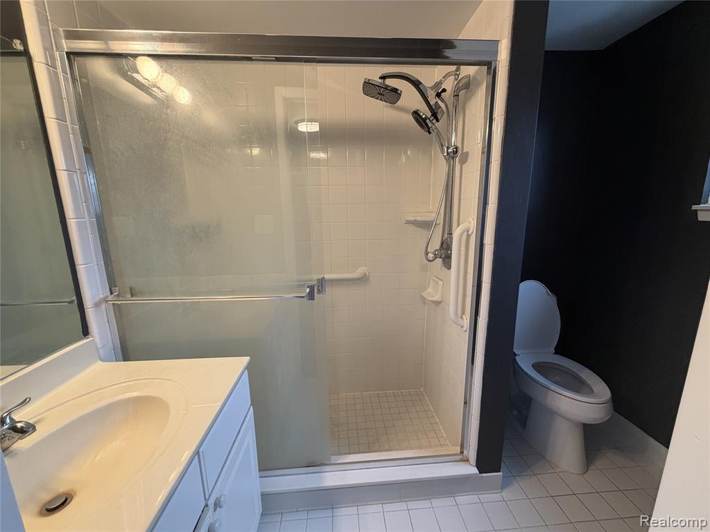 1780 East Thirteen Mile Road Madison Heights, MI 48071 - Photo 13 of 17