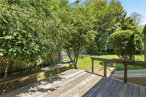 $800,000 | 10 What Cheer Road, Narragansett, RI 02882