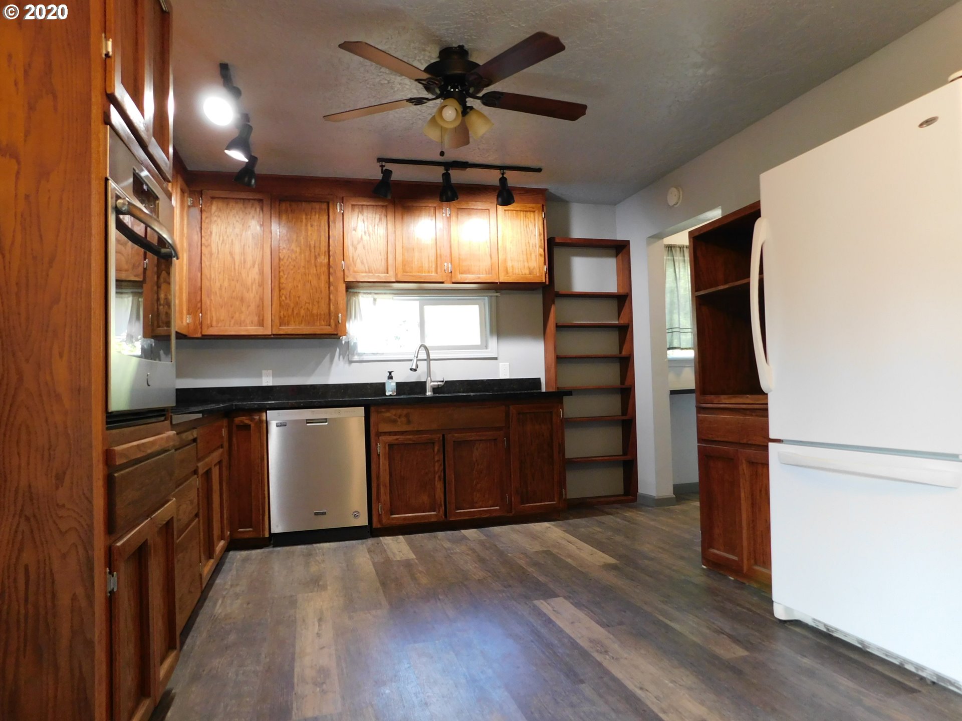 55023 Lee Valley Road Coquille, OR 97423 - Photo 8 of 29 Gallery Image 8