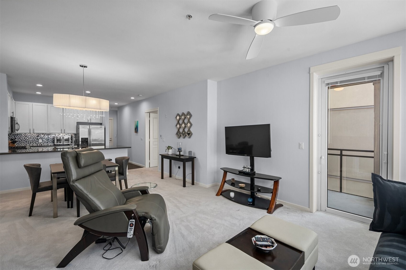 2000 Alaskan Way, Unit 453 Seattle, WA 98121 - Photo 8 of 33