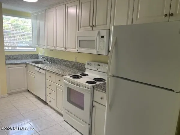 $1,350 | 2941 Cherokee Avenue, Unit 4, Jacksonville, FL 32210