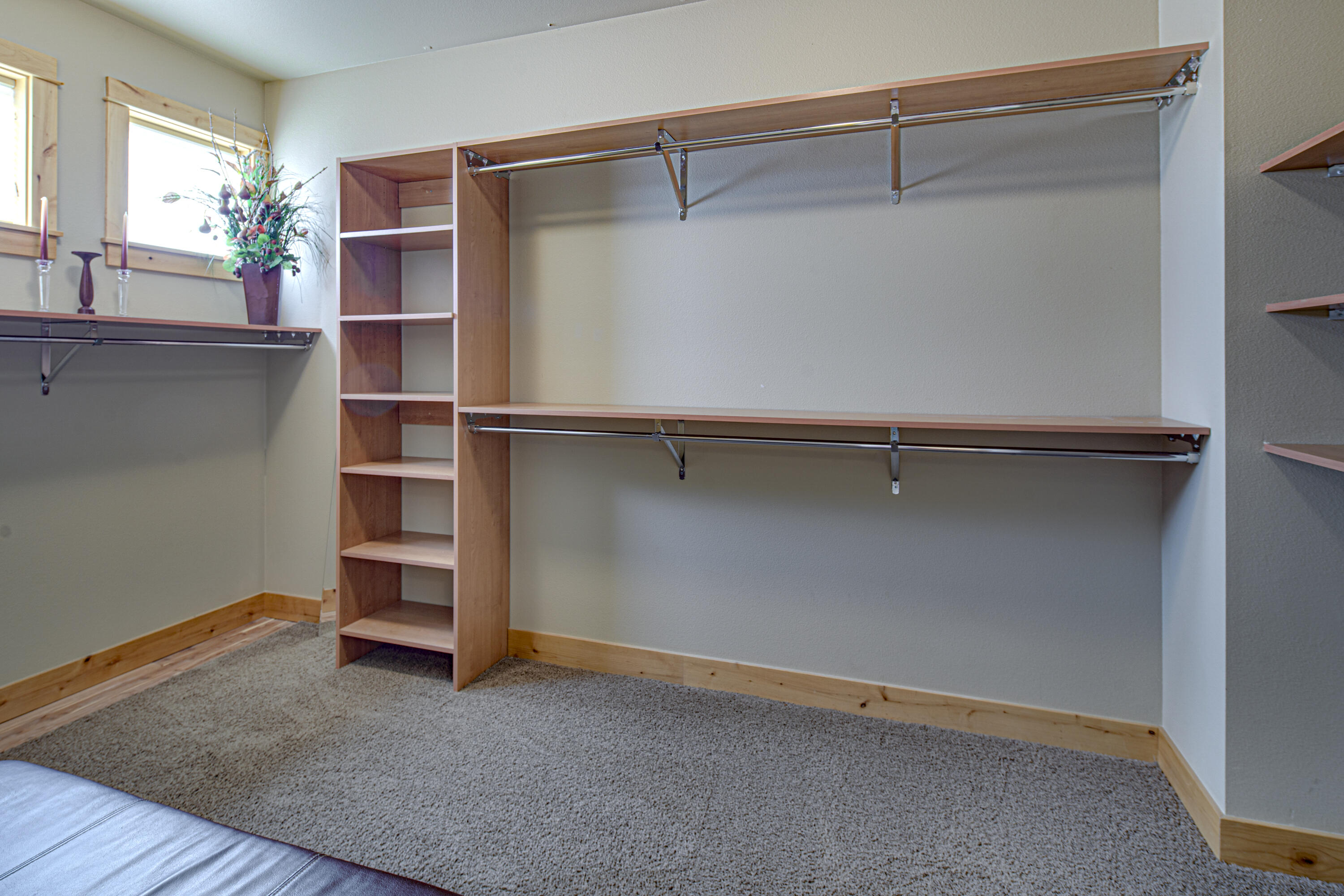 933 Southwest Vantage Point Way Bend, OR 97702 - Photo 30 of 36 Master Walk-in Closet