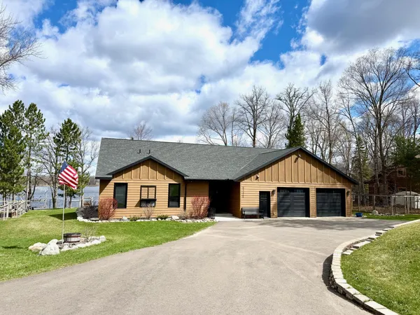 $1,325,000 | 51425 Long Point Place, McGregor, MN 55760