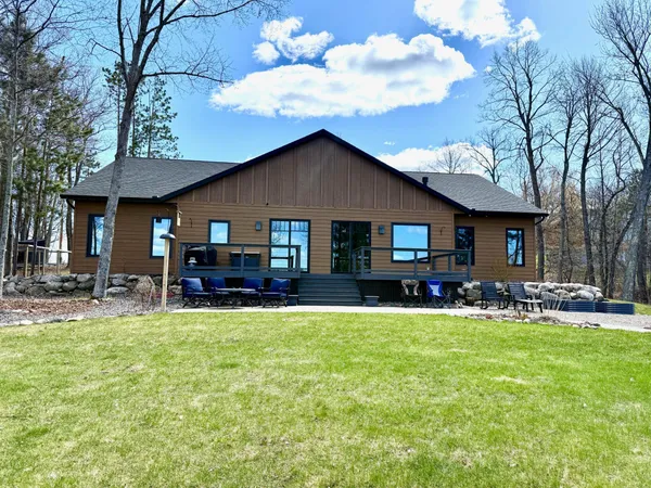 $1,325,000 | 51425 Long Point Place, McGregor, MN 55760