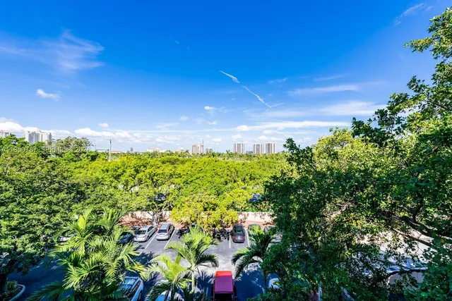 $3,500 | 19801 East Country Club Drive, Unit 4501, Aventura, FL 33180