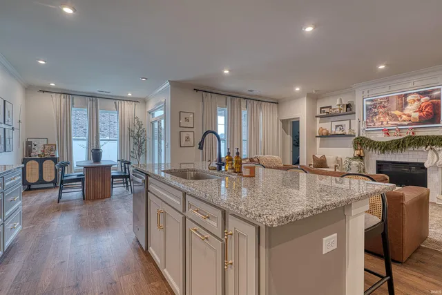 $399,900 | 6965 Ironwood Circle, Newburgh, IN 47630