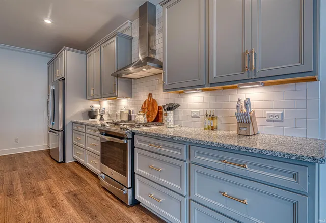 $399,900 | 6965 Ironwood Circle, Newburgh, IN 47630