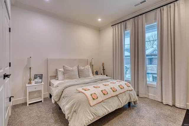 $399,900 | 6965 Ironwood Circle, Newburgh, IN 47630