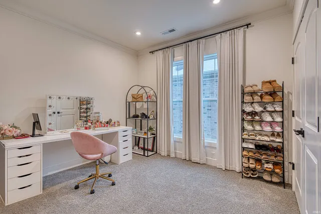 $399,900 | 6965 Ironwood Circle, Newburgh, IN 47630