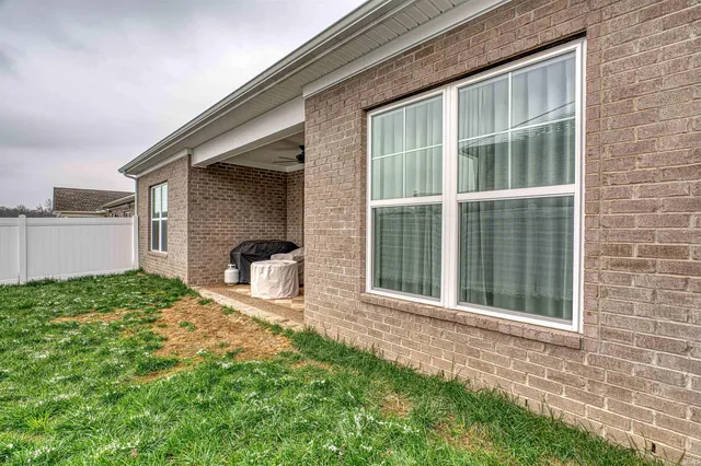 $399,900 | 6965 Ironwood Circle, Newburgh, IN 47630