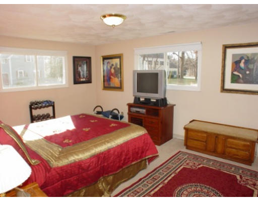 39 Hidden Road Andover, MA 01810 - Photo 11 of 15