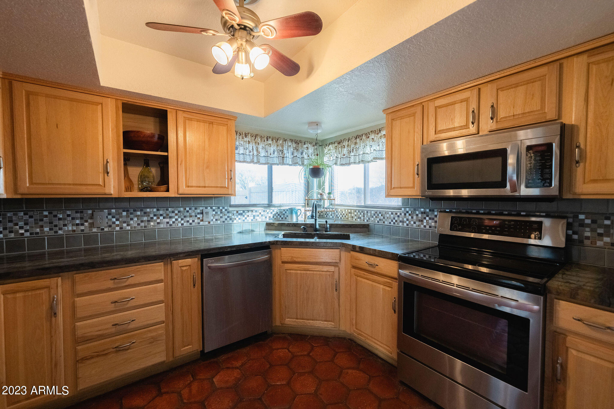 686 Manolete Court Rio Rico, AZ 85648 - Photo 15 of 46 lots of cabinet space