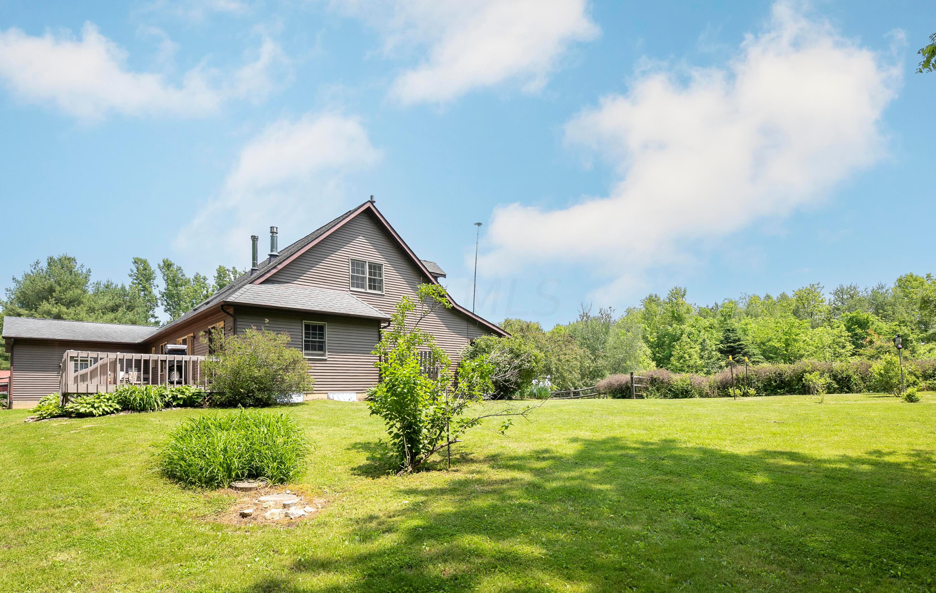 12673 Middlefork Road Amanda, OH 43102 - Photo 45 of 88 Side View