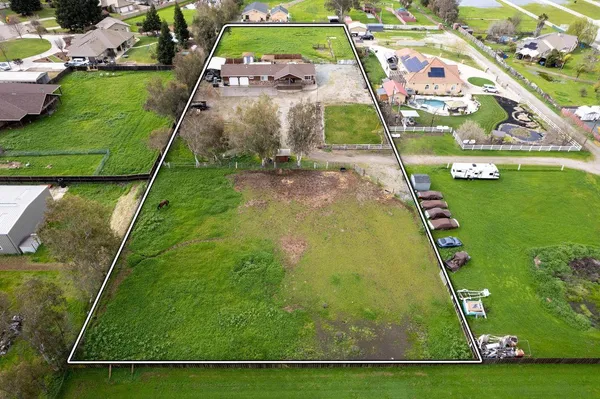 $685,000 | 537 South Meza Court, Linden, CA 95236