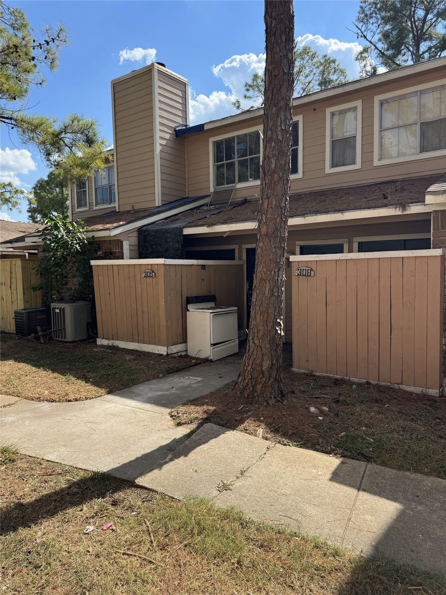 7402 Alabonson Road Houston, TX 77088 - Photo 1 of 20
