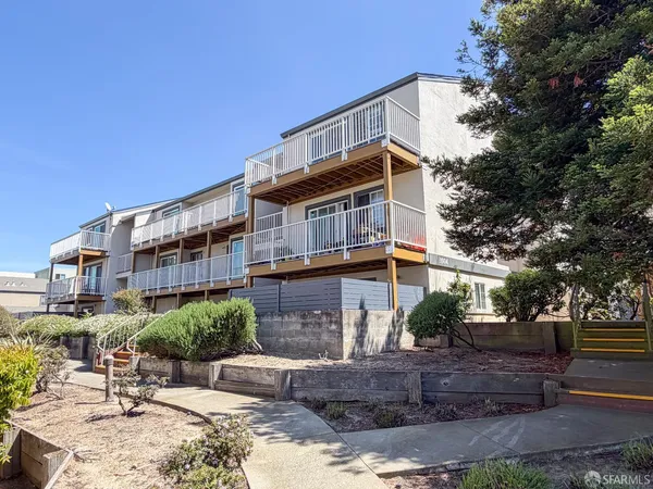 $650,000 | 1004 San Antonio Circle, Unit 309, Daly City, CA 94014