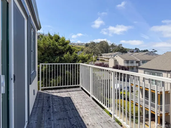 $650,000 | 1004 San Antonio Circle, Unit 309, Daly City, CA 94014
