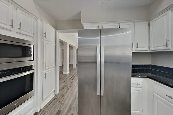 $2,400 | 3806 Village Oaks Drive, Houston, TX 77339