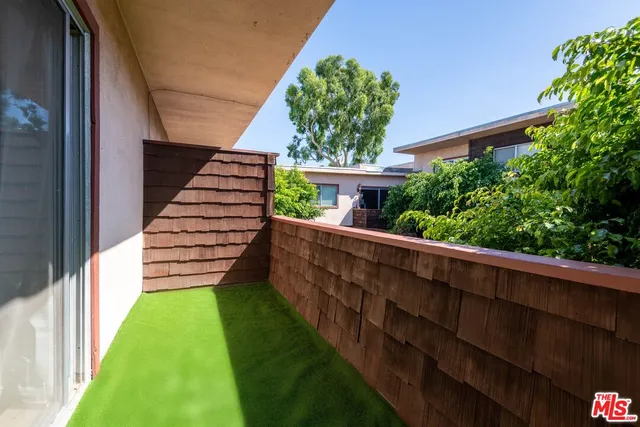 $430,000 | 5403 Newcastle Avenue, Unit 69, Encino, CA 91316