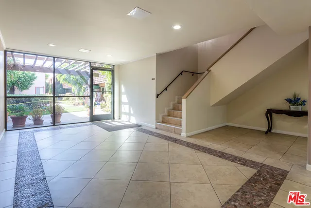 $430,000 | 5403 Newcastle Avenue, Unit 69, Encino, CA 91316