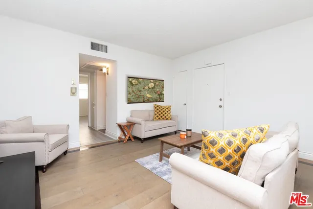 $430,000 | 5403 Newcastle Avenue, Unit 69, Encino, CA 91316