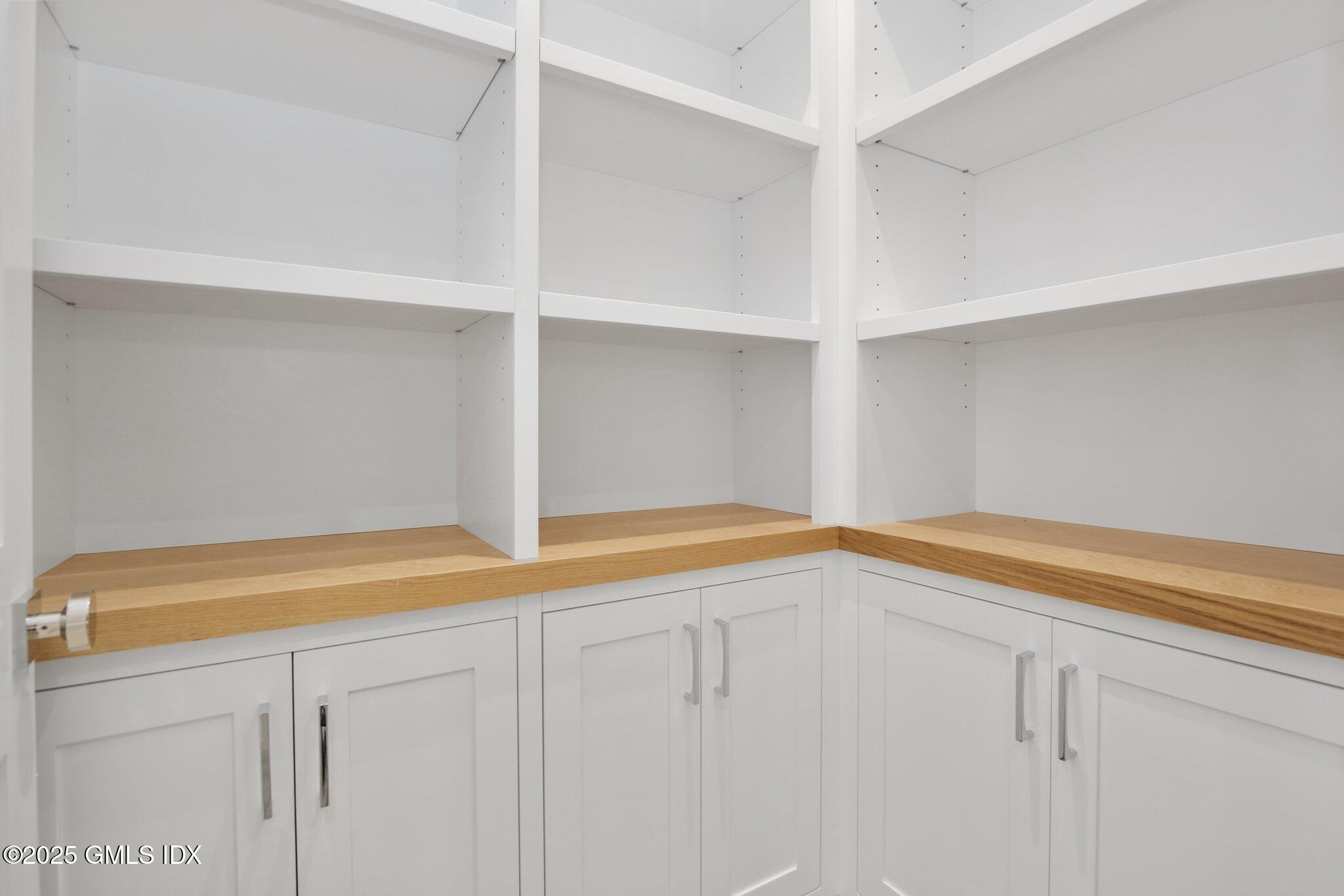 148 East Elm Street, Unit 1 Greenwich, CT 06830 - Photo 8 of 30 24-web-or-mls-148-e-elm-st-unit-a